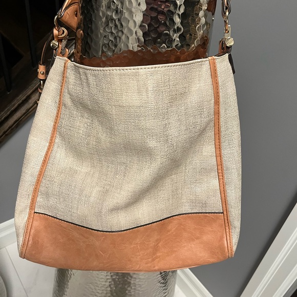 COPY - Sondra Roberts Squared coated linen summer hobo bag with tassel summer c… - Picture 3 of 17